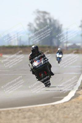 media/Sep-20-2025-TrackDaz (Sat) [[27f0cde673]]/B Group/220pm (Turn 9)/